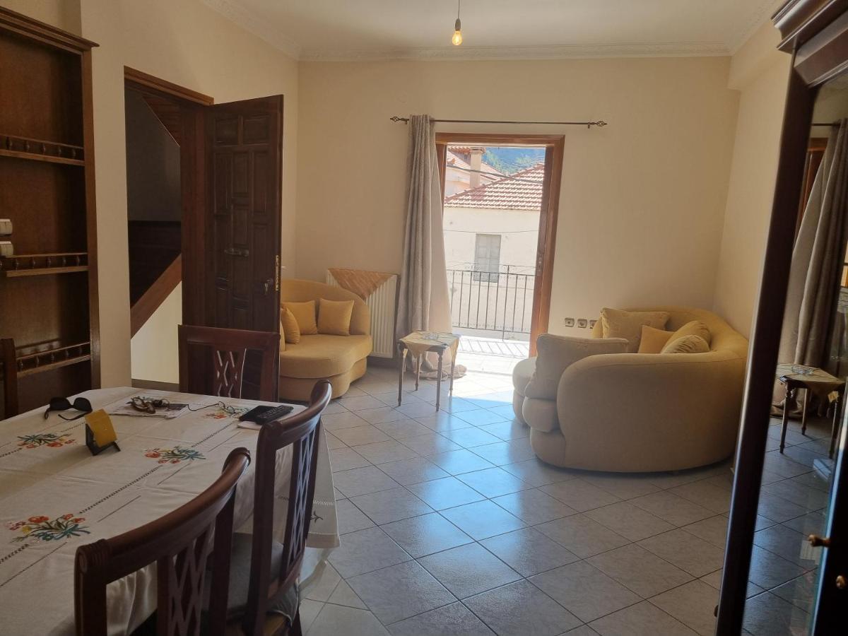 Apartment Theodoros Leonidio Luaran gambar