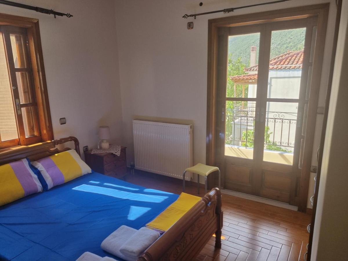 Apartment Theodoros Leonidio Luaran gambar